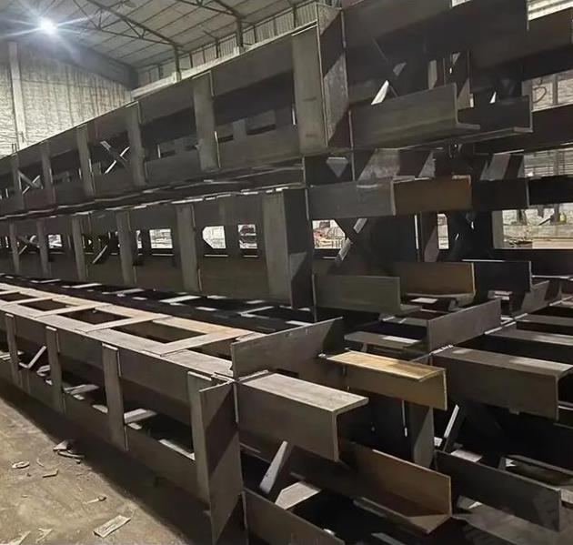 任丘格构柱
